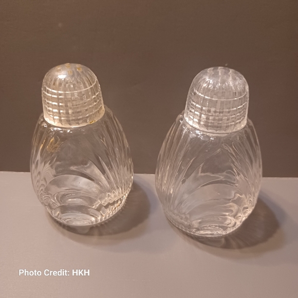 Cambridge Caprice Clear (Stem 300) Salt & Pepper Shaker Set w/Plastic Lids - Picture 3 of 8